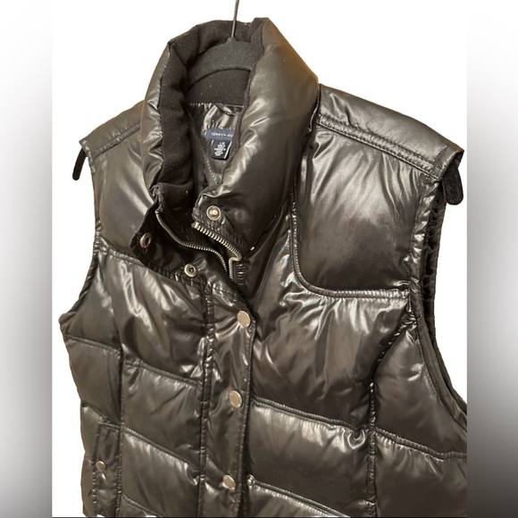 Women’s Tommy Hilfiger High-Shine BLACK Cold Weather Down & Feather Puffer Vest - Picture 3 of 11